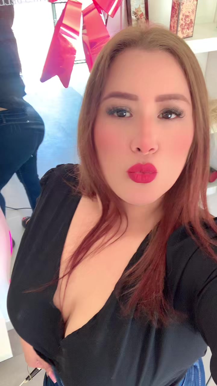 @Bella