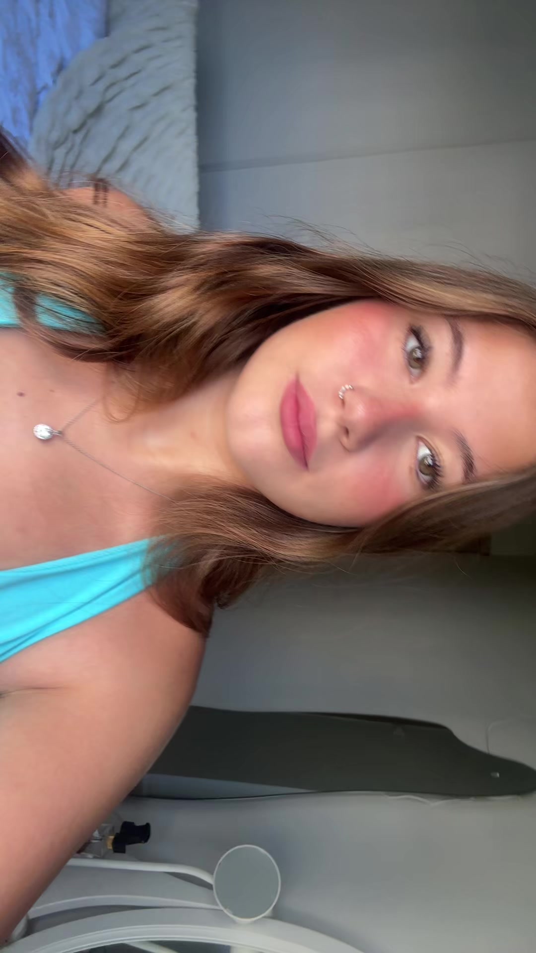 @𝓗𝓲𝓵𝓸𝓼𝓱
