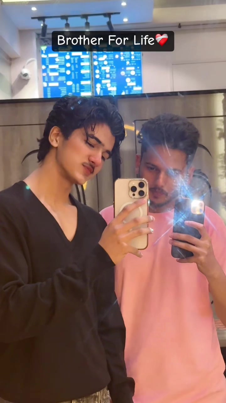 @Btw_itz_ab🤍