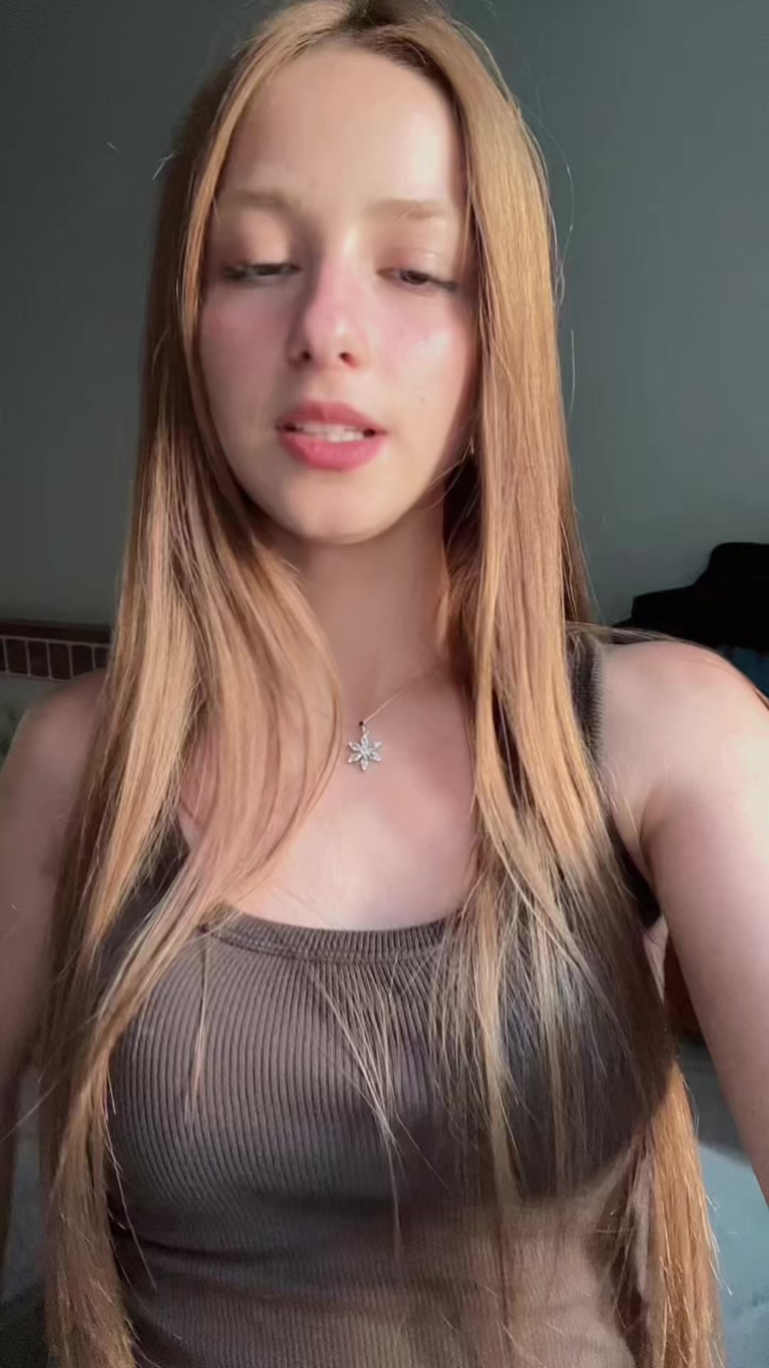 @✭