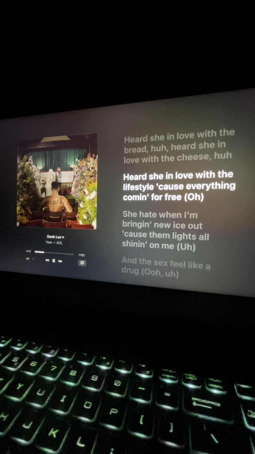 @msilaptoplyrics