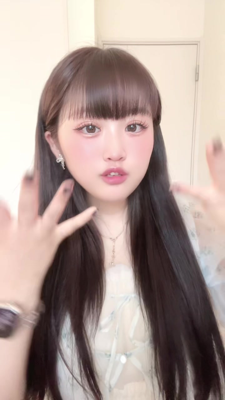 @梨々愛(りりあ)