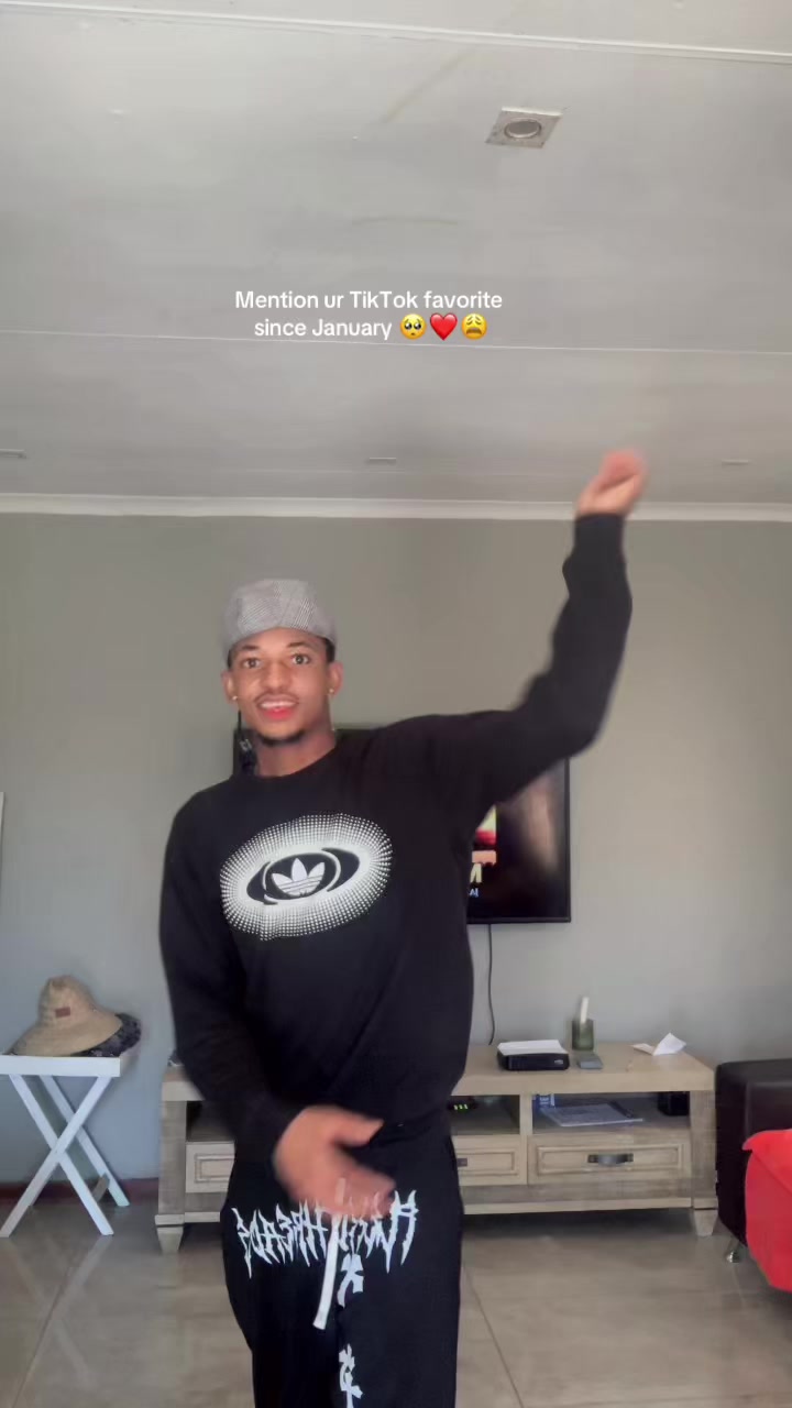 @Snowhite🇿🇦
