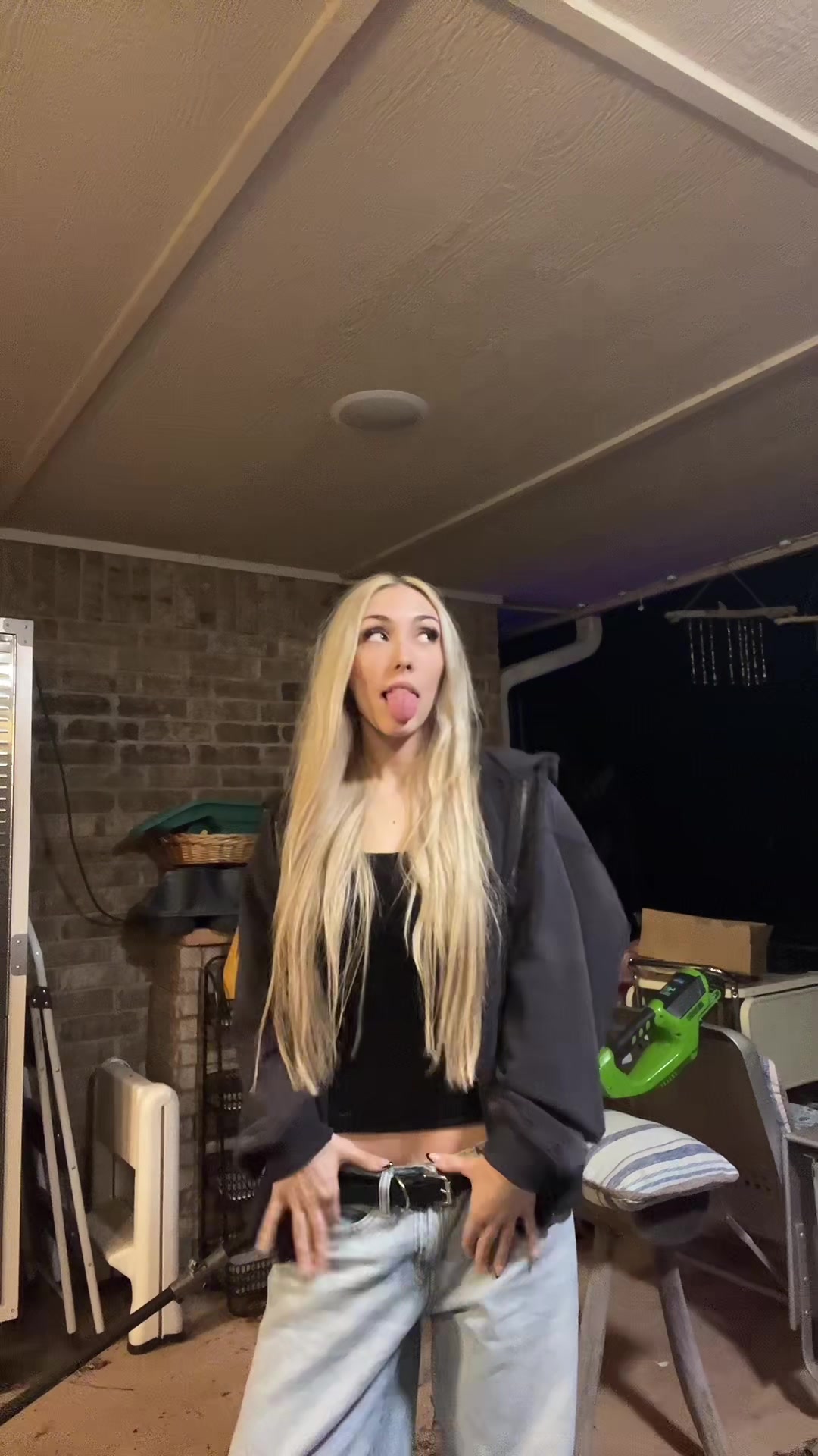 @karleesway