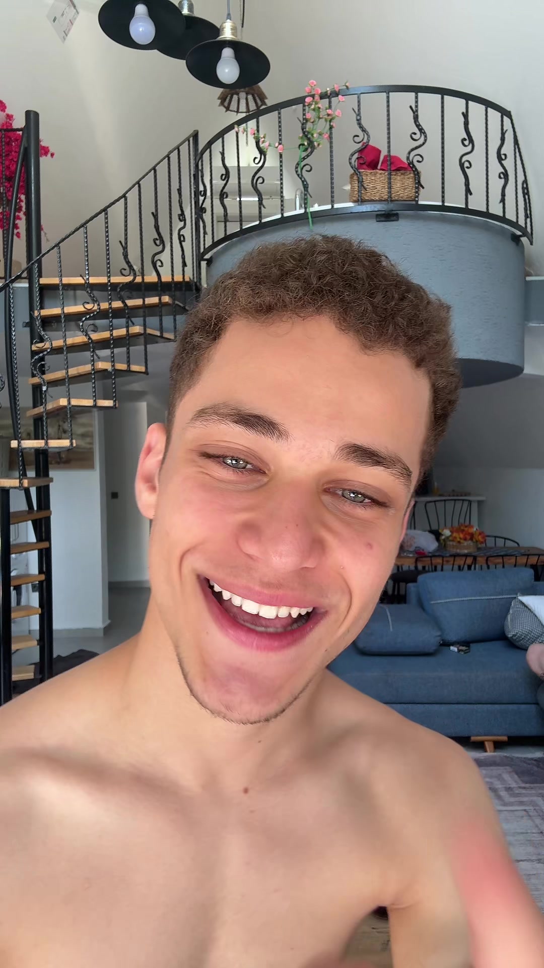 @𝐑𝐄𝐍𝐍𝐈̇ 𝐃𝐄𝐋𝐈̇𝐆𝐇𝐓