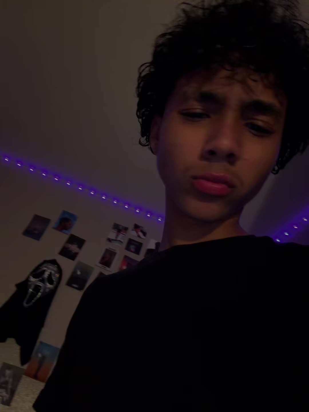 @…