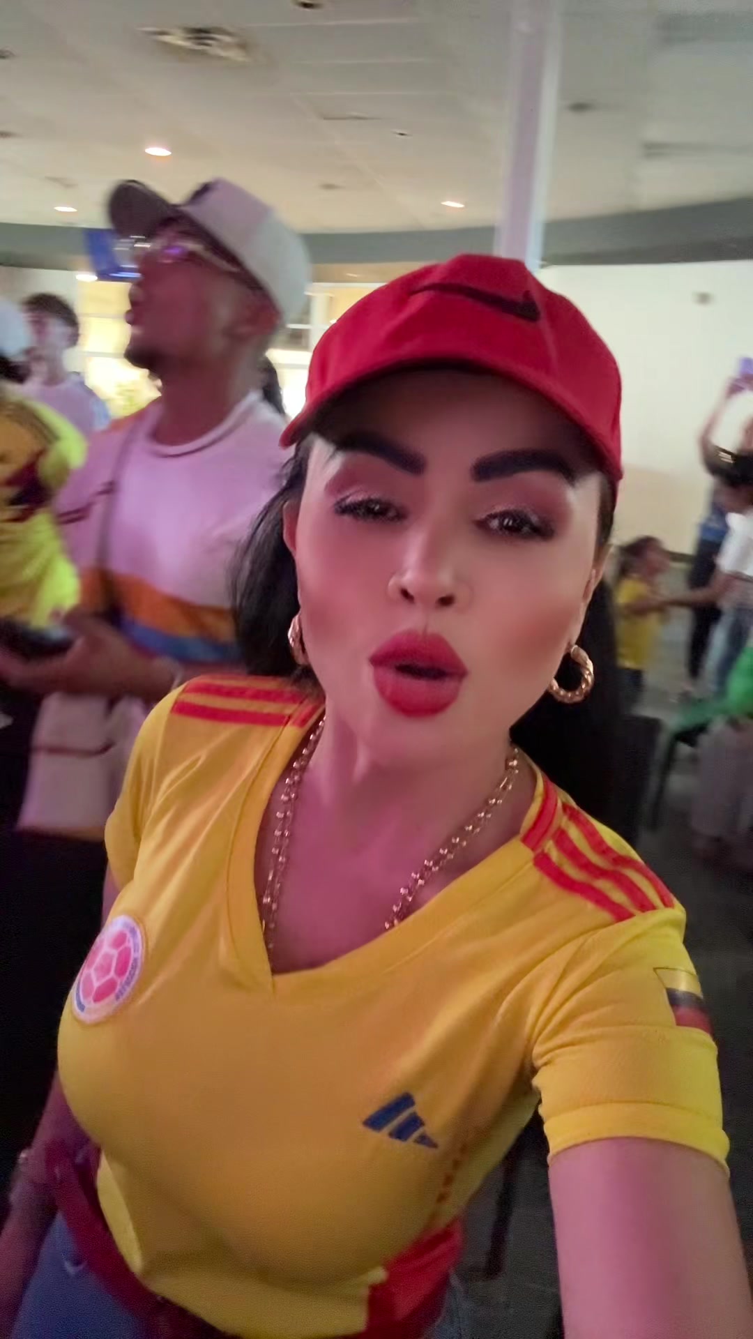 @esterhernandez