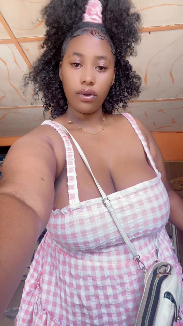 @Pretty face sham🥰💞