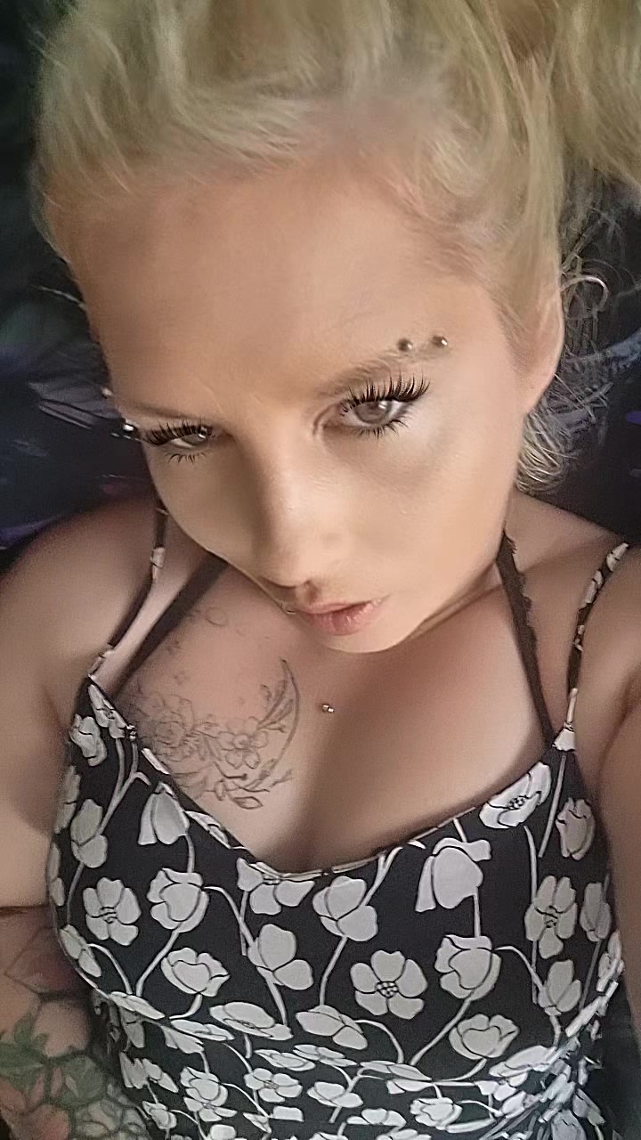 @RuthLessQueen