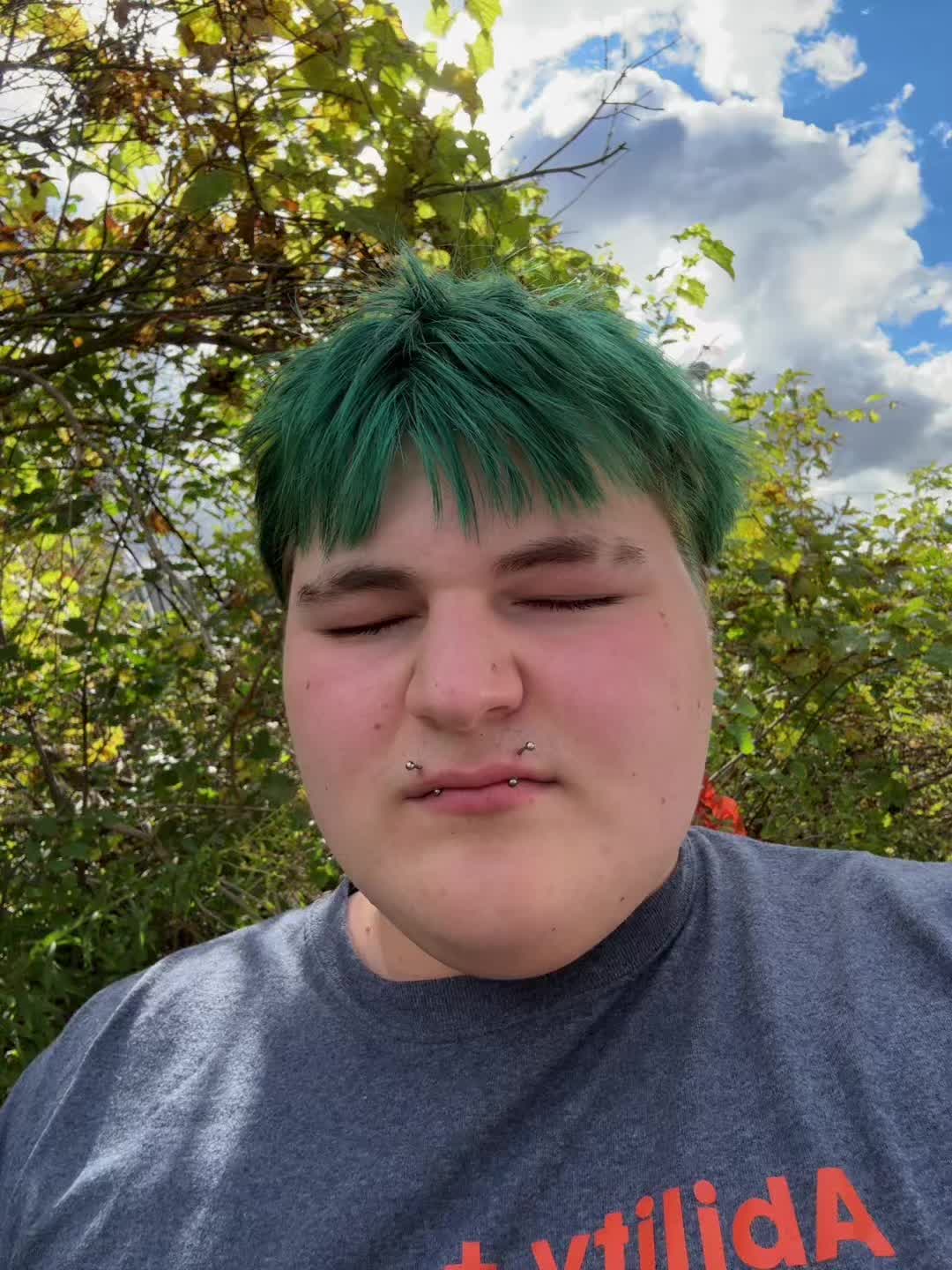 @yes