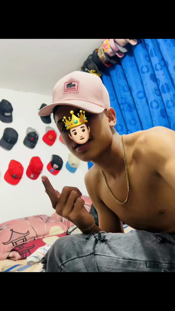 @𝒴.♕