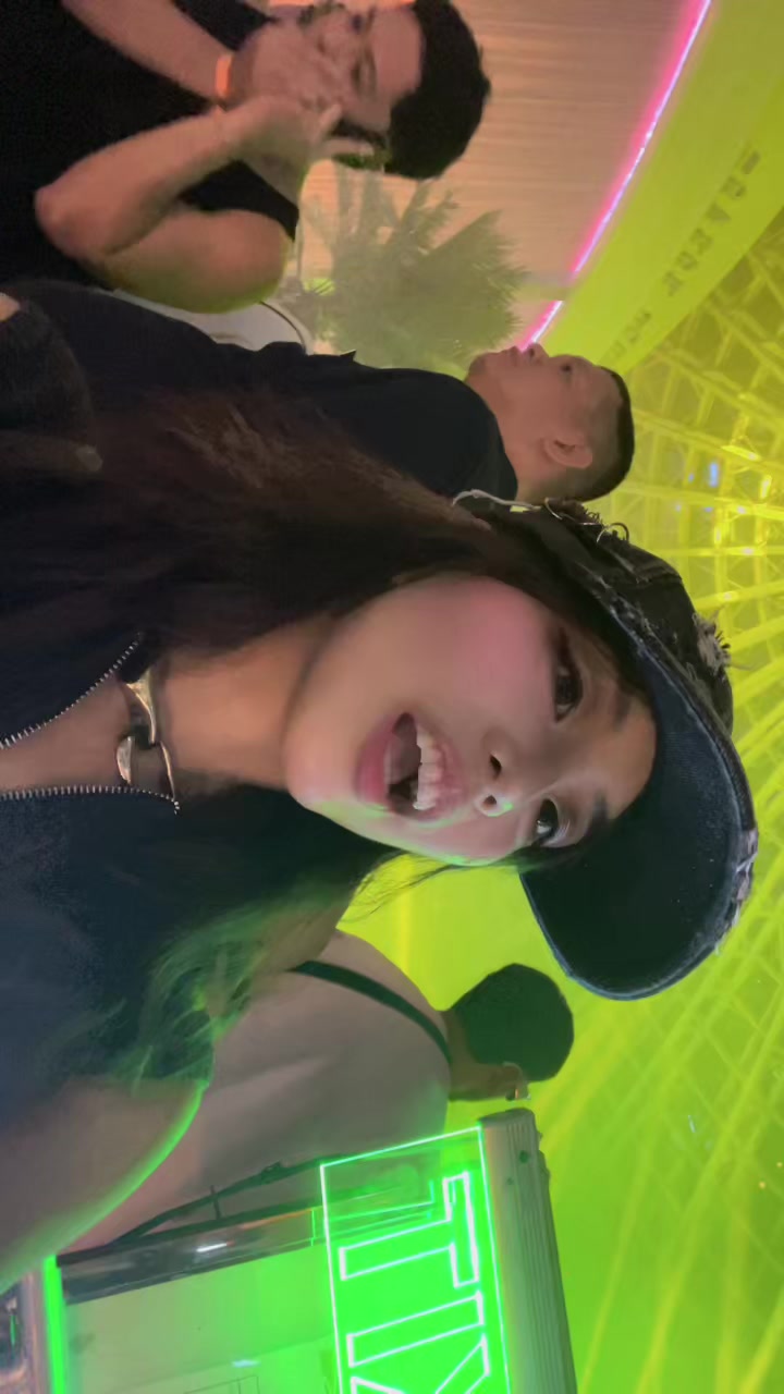 @q