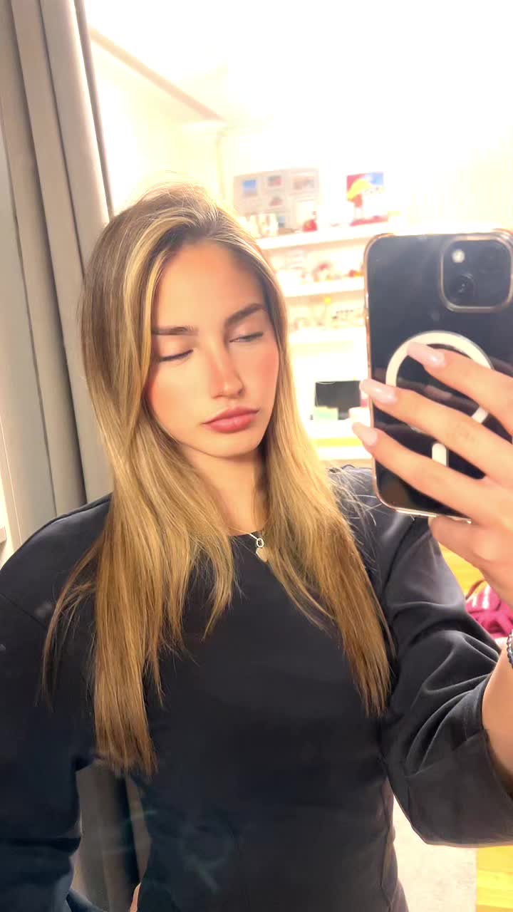 @elena💫