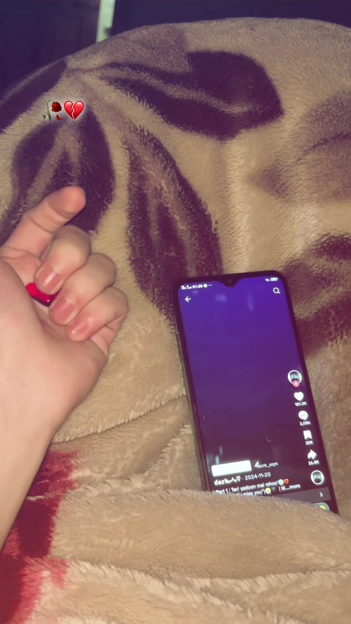 @𝕔 𝕙 𝕖 𝕣 𝕣 𝕪 🍒