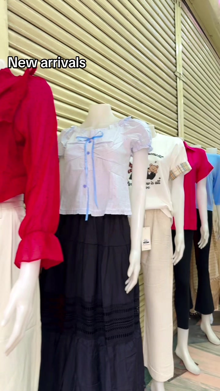@Season Girls Wears