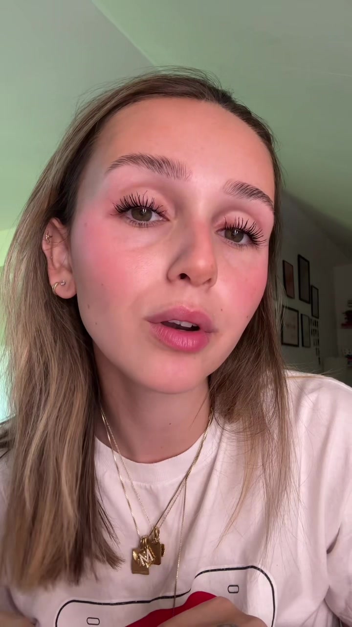 @Alisa 🪩🍒🧿