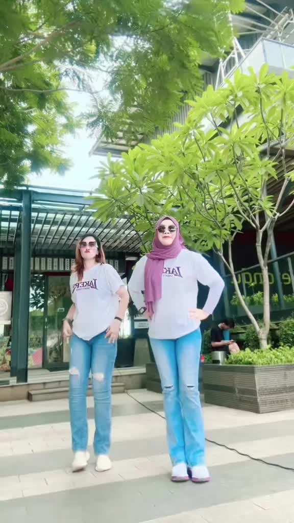@SheShe