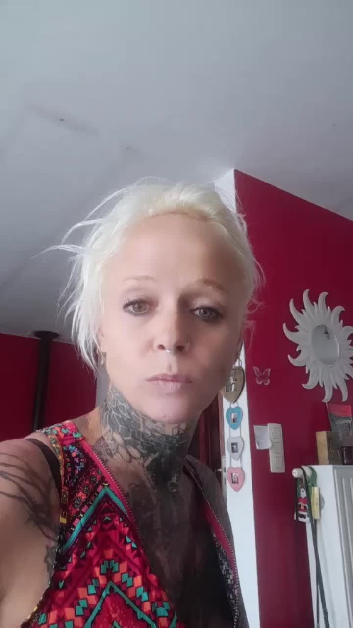 @misscraboutchas