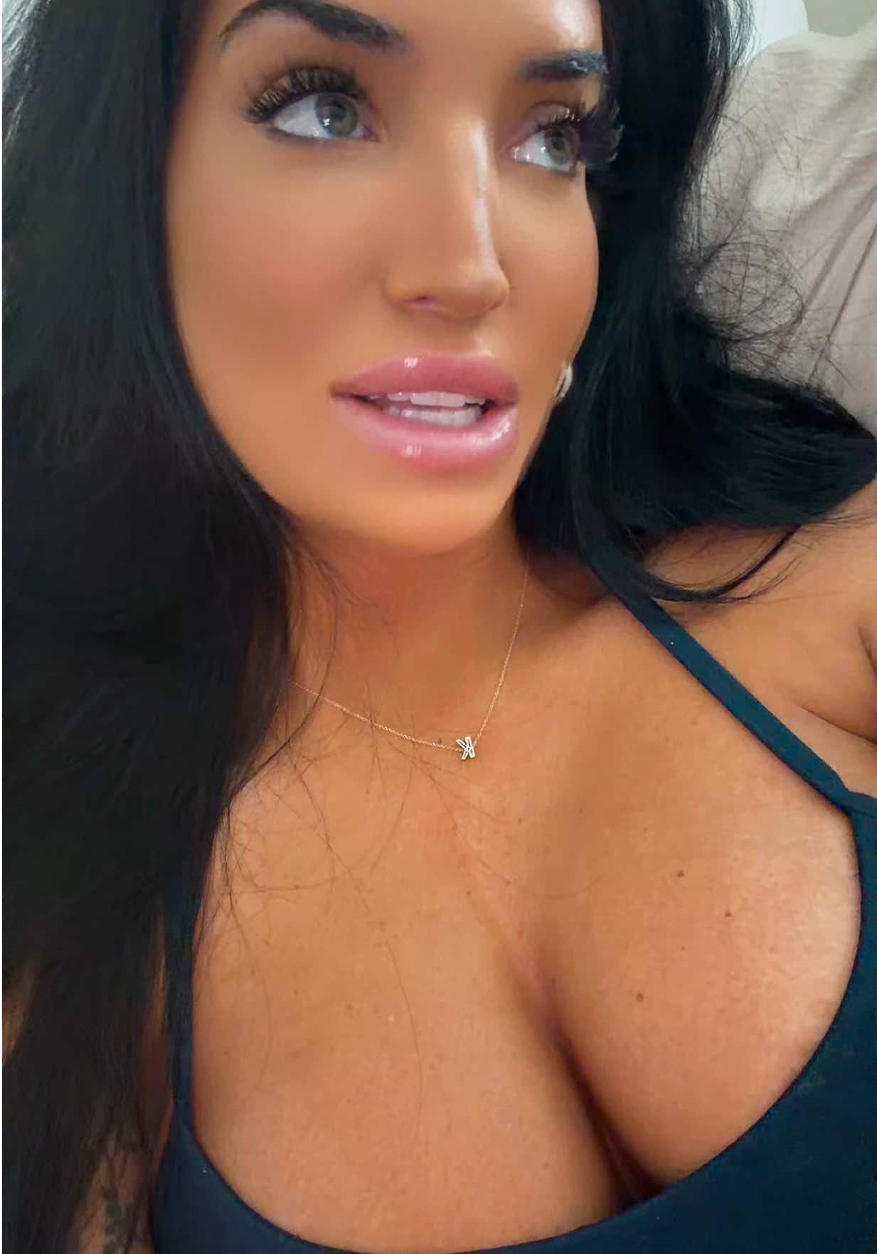 @kj_cameron