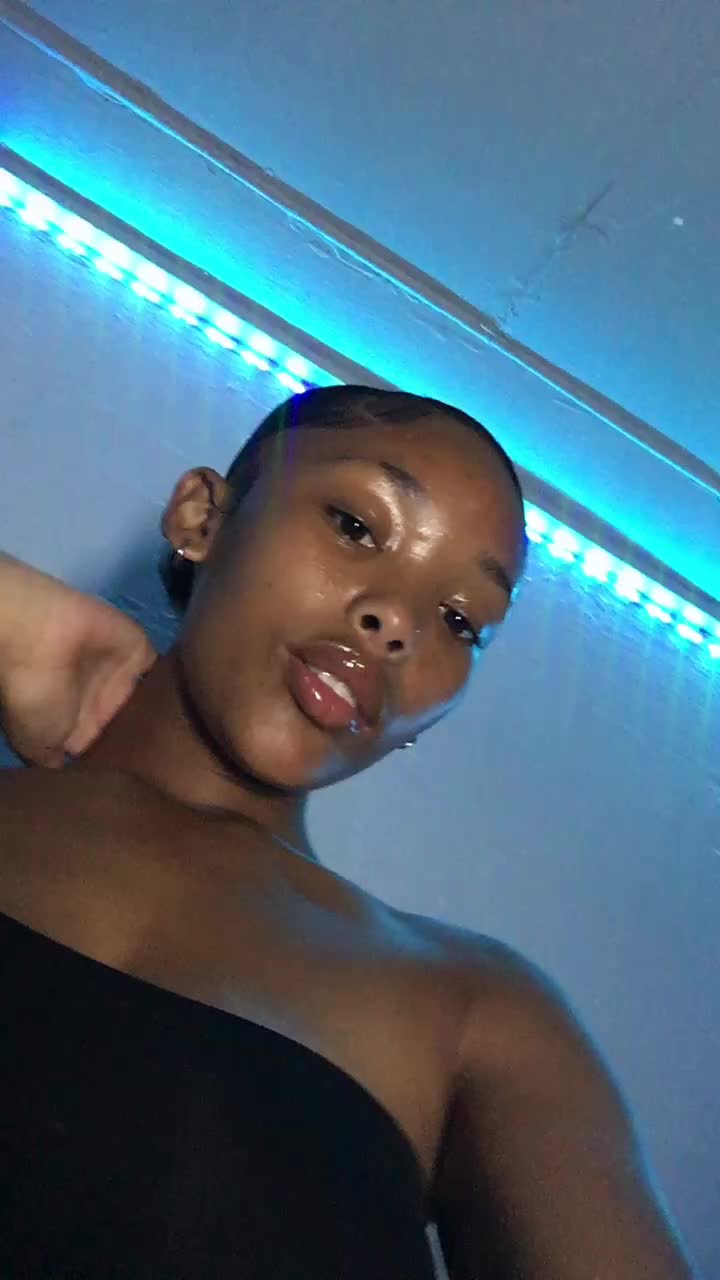 @_babycakes890