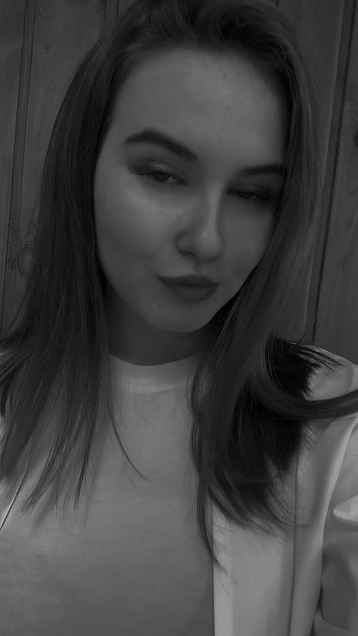 @Sandra Hell🥀