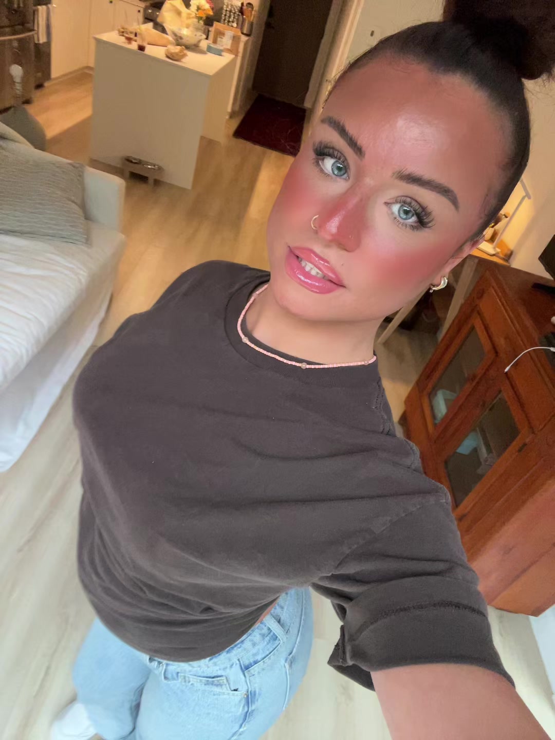 @joniethebrat