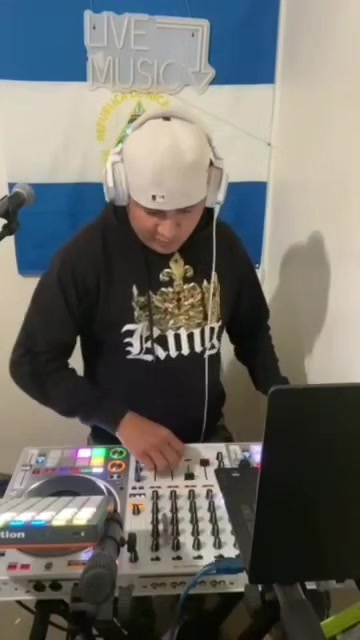 @DJPOLLITO505 🐣🎚🎛🎤🎧