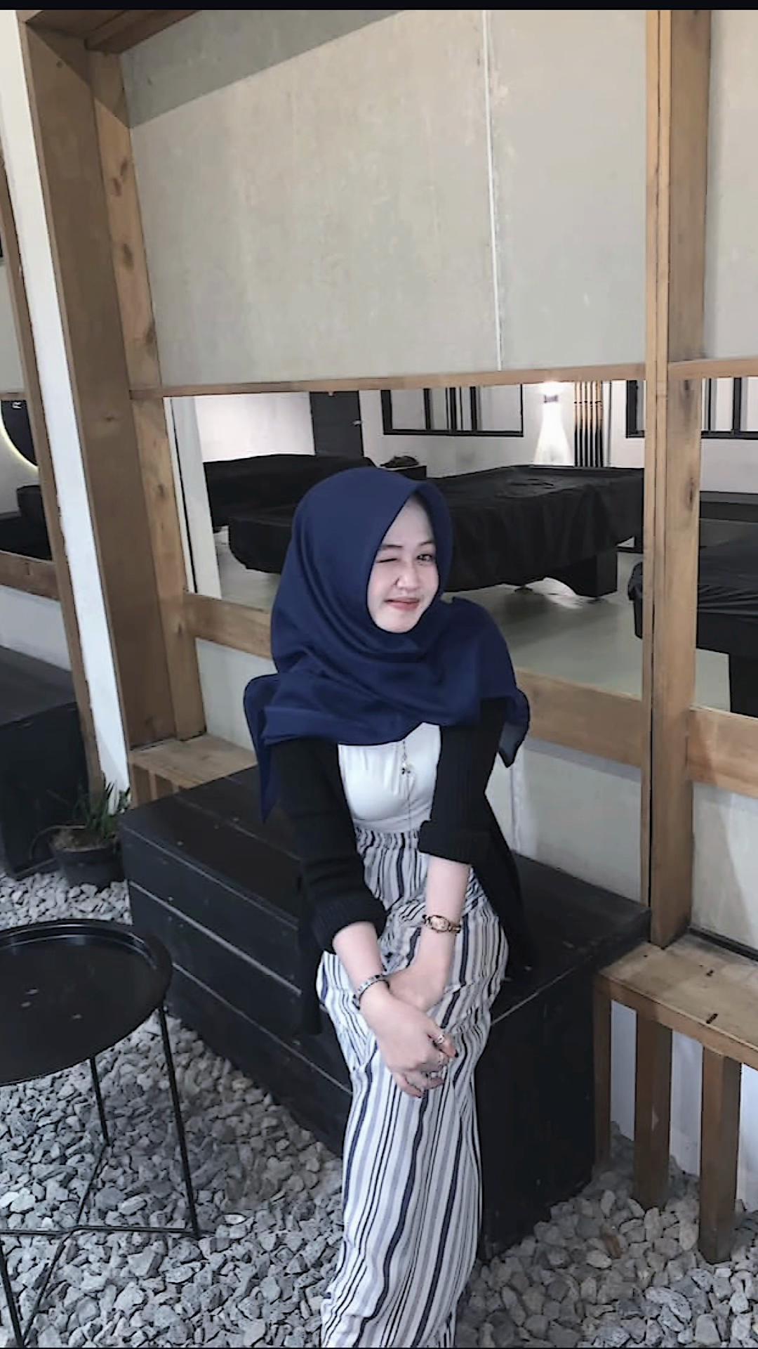 @anniputri5
