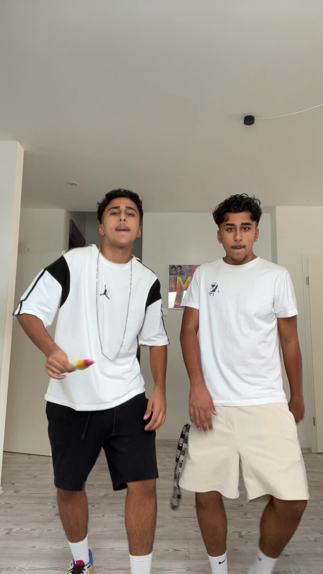 @KC_Kayatwin