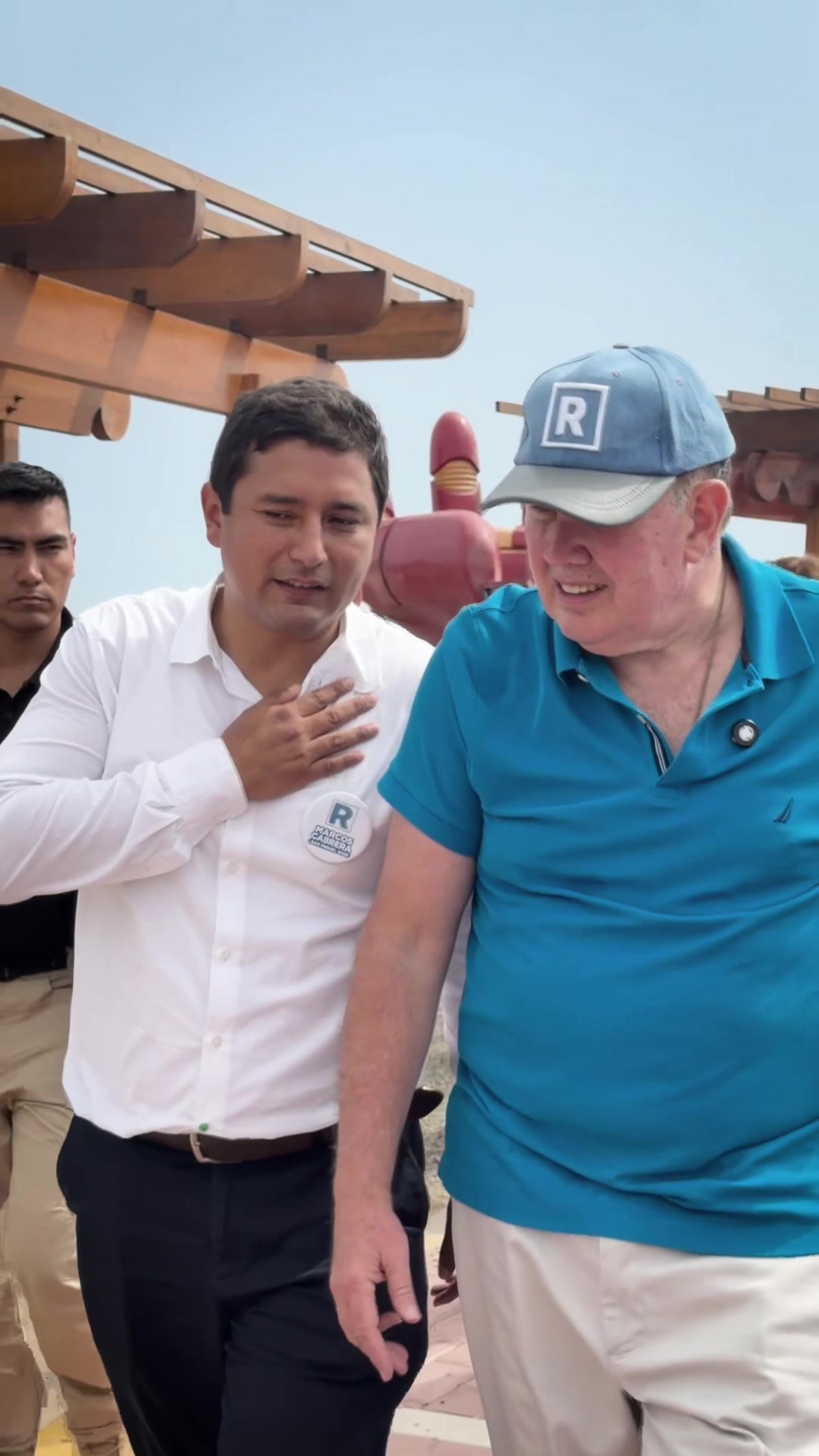 @Rafael López Aliaga