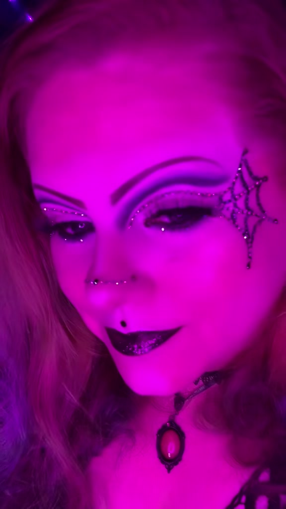 @Over40makeuptok
