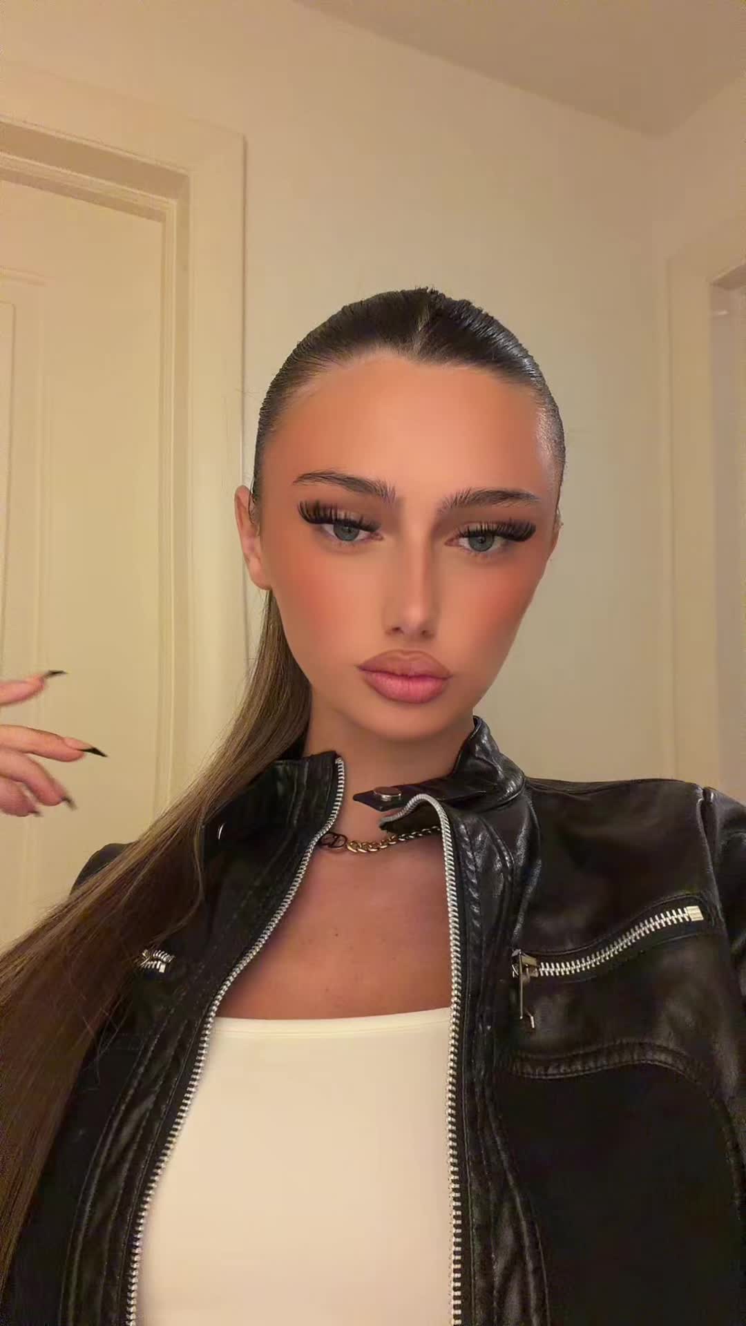 @whosavalolwhat