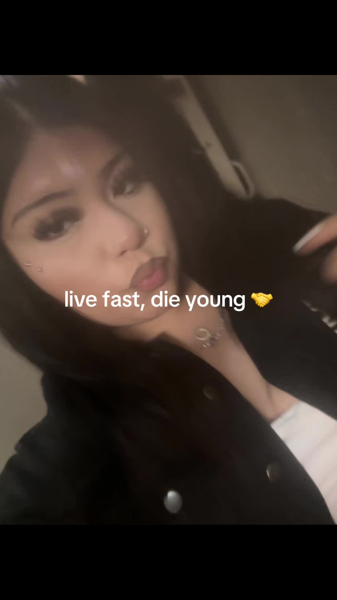 @Mariꨄ︎