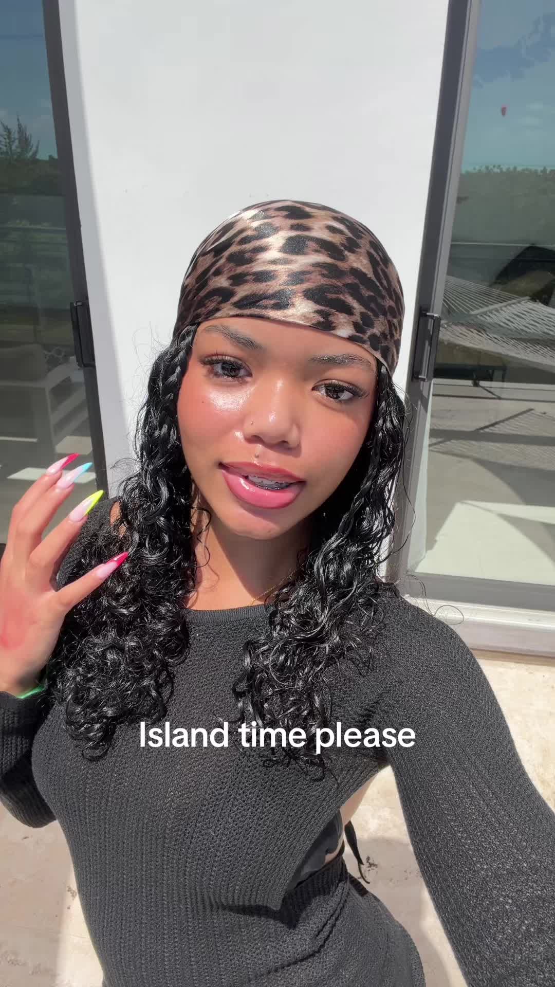 @T