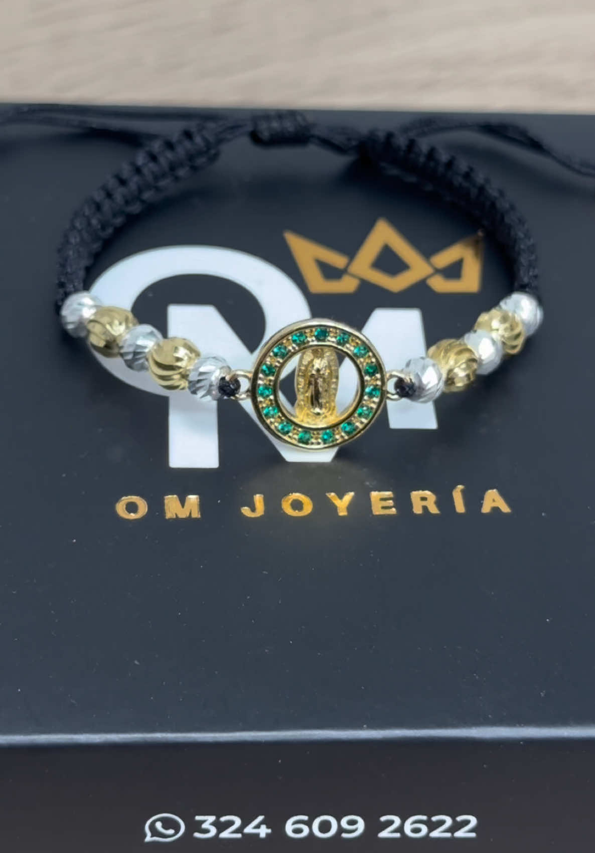 @OM JOYER&Iacute;A