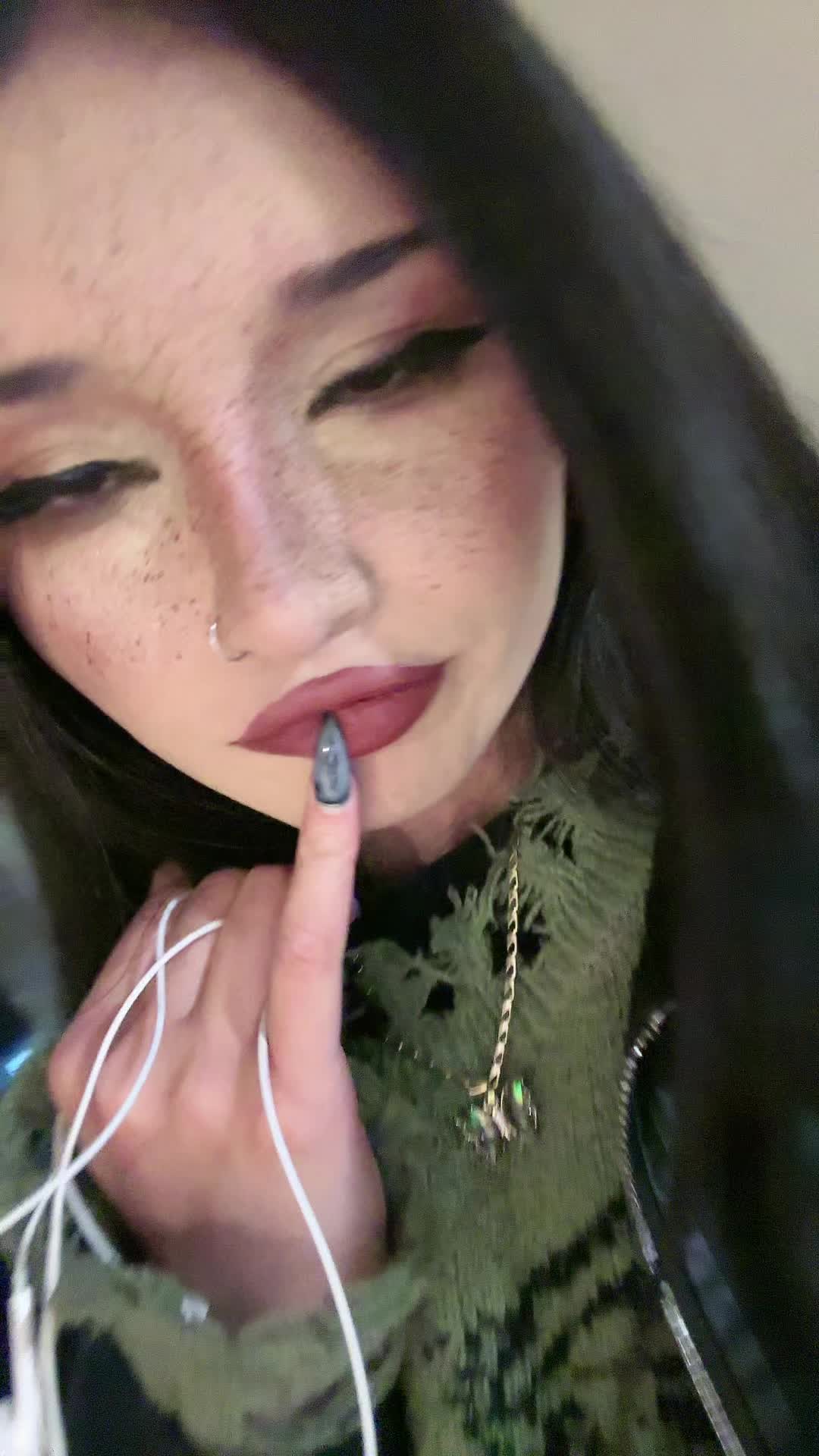 @𝔏𝔞́𝔤𝔯𝔦𝔪𝔞𝔡𝔢𝔱𝔦𝔫𝔱𝔞