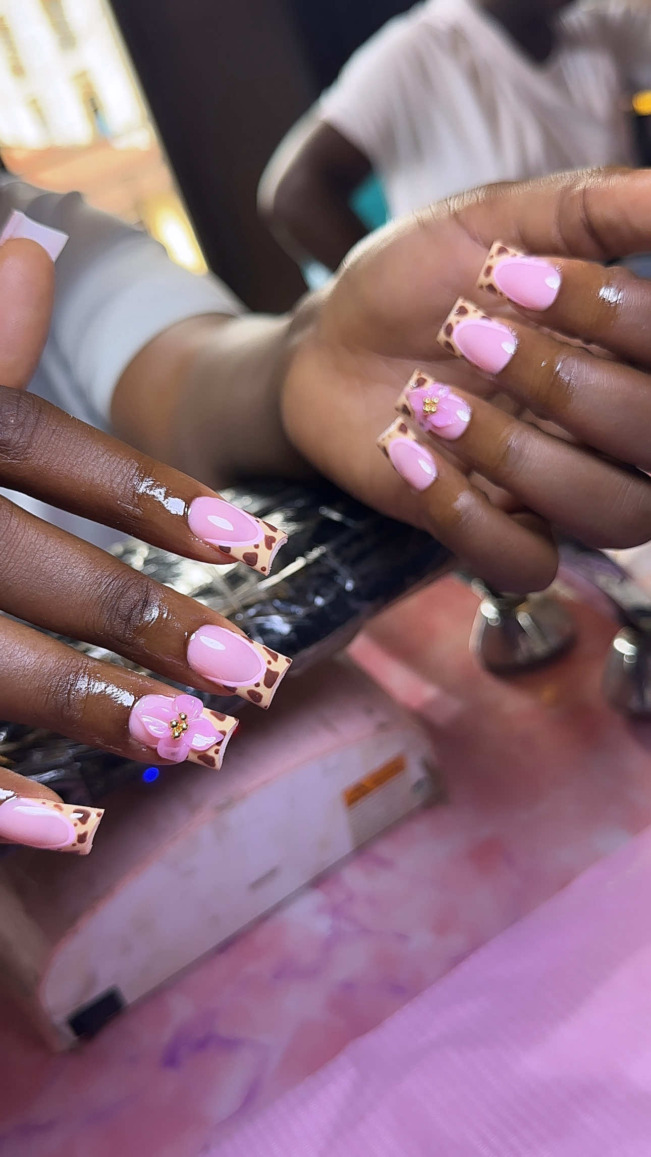 @Nailsbybeecee