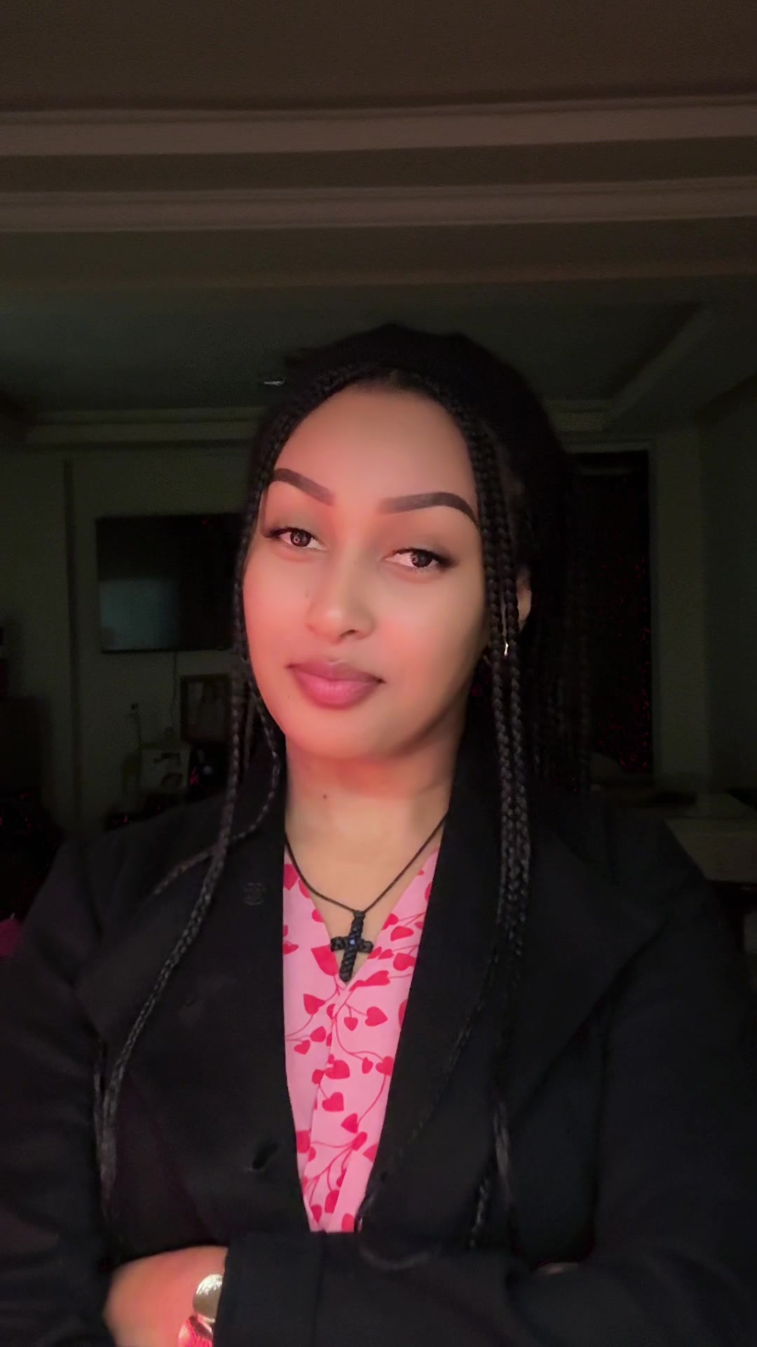 @አትሮንስ 🧚♀️🕊️🦅