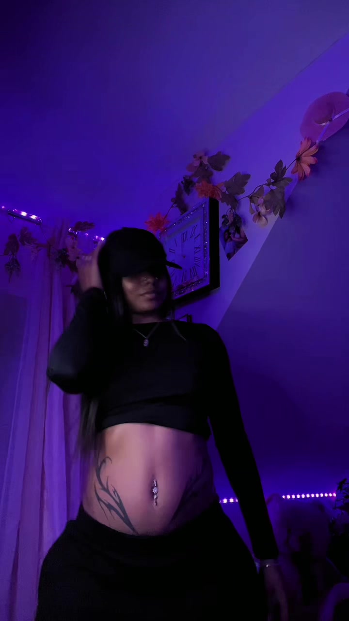 @𝕭𝖔𝖓𝖓𝖎𝖊 𝕴𝖘𝕸𝖊 ✨🇲🇬