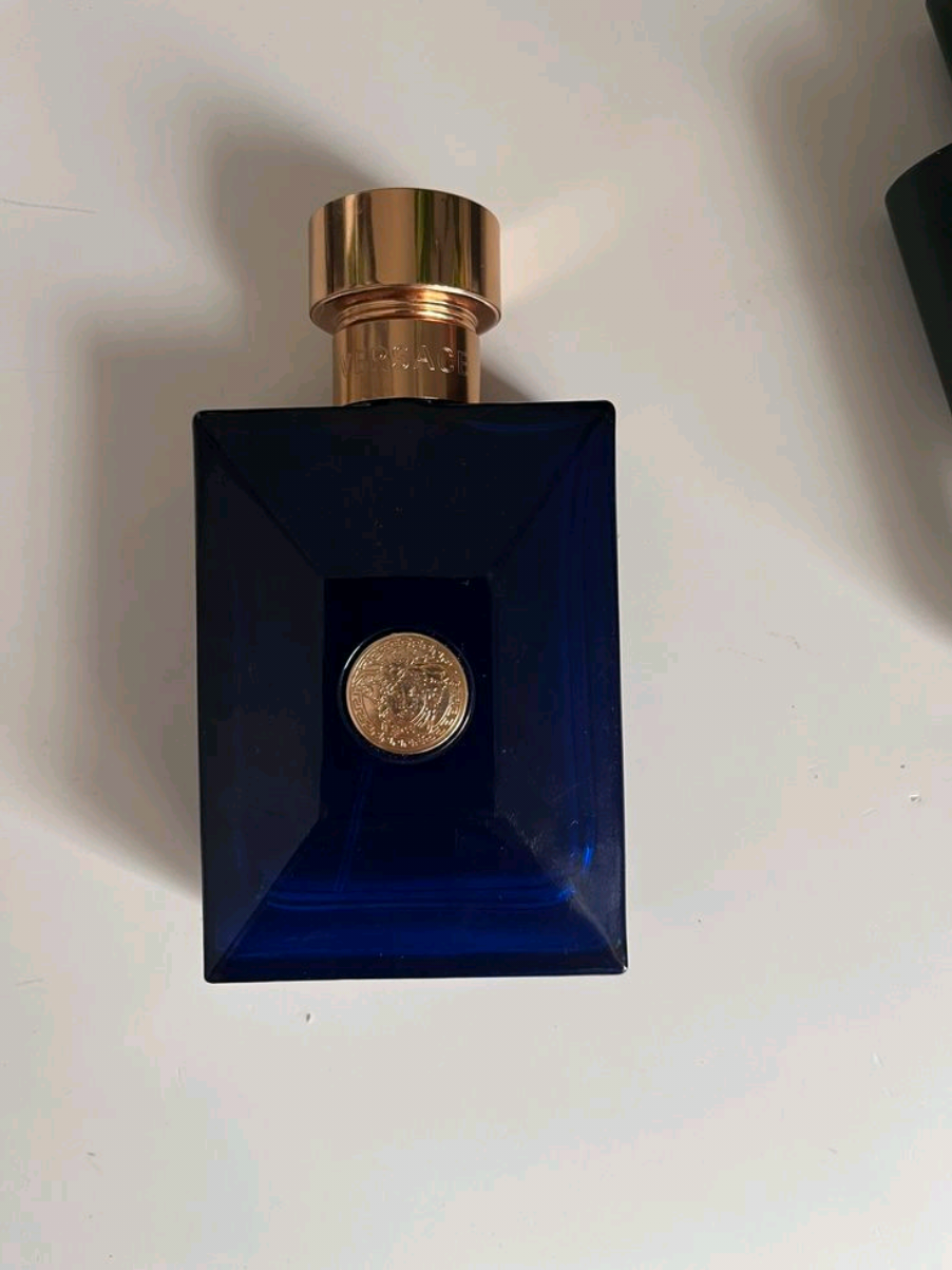 @PERFUMAURA