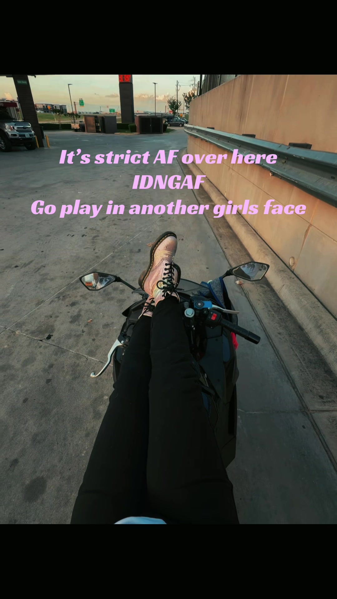 @GlamHarley