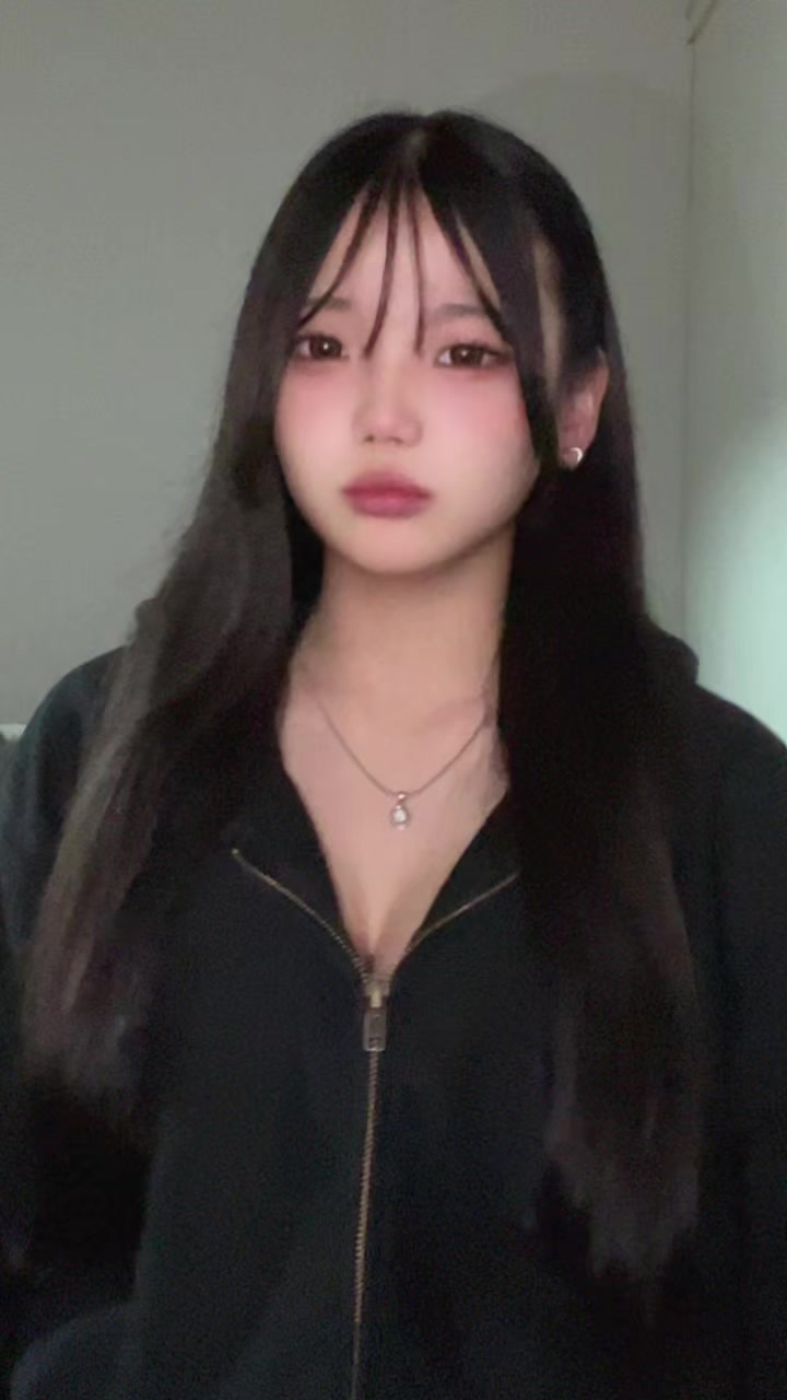 @Riona