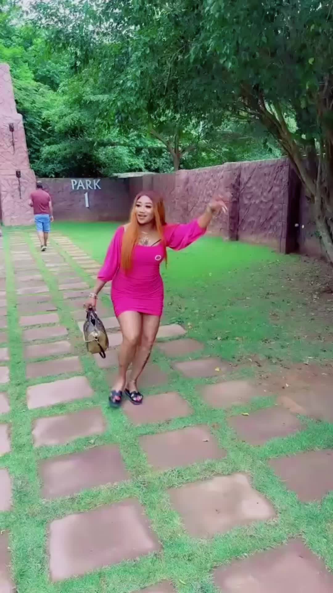@queenemmaofficial