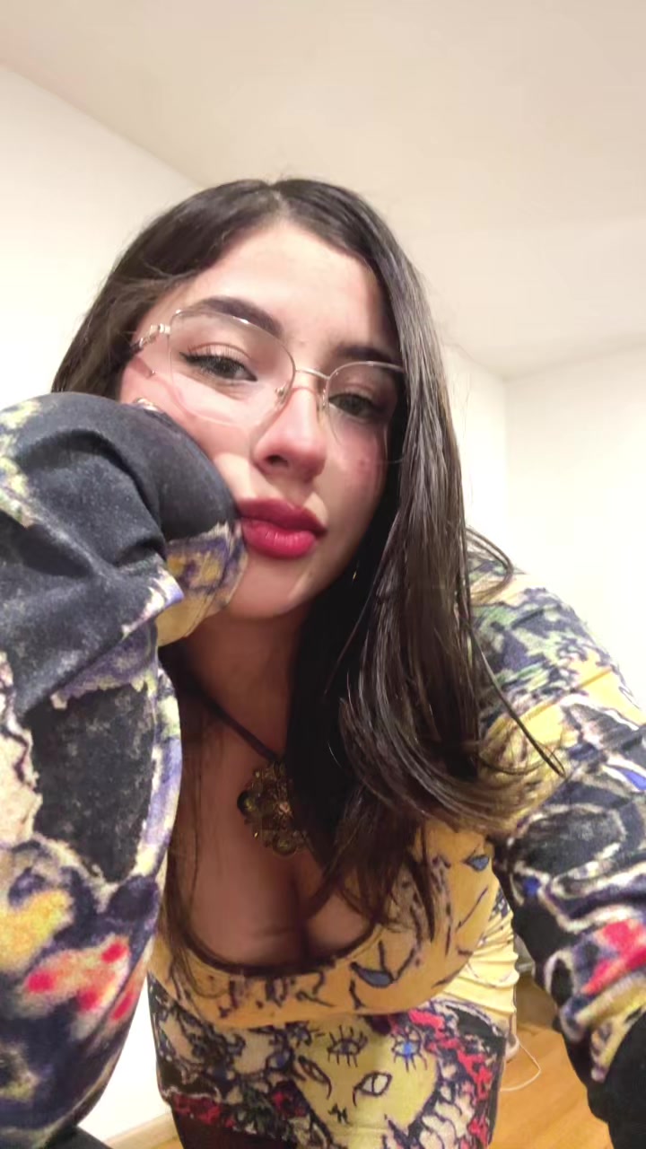 @zzzsarii__