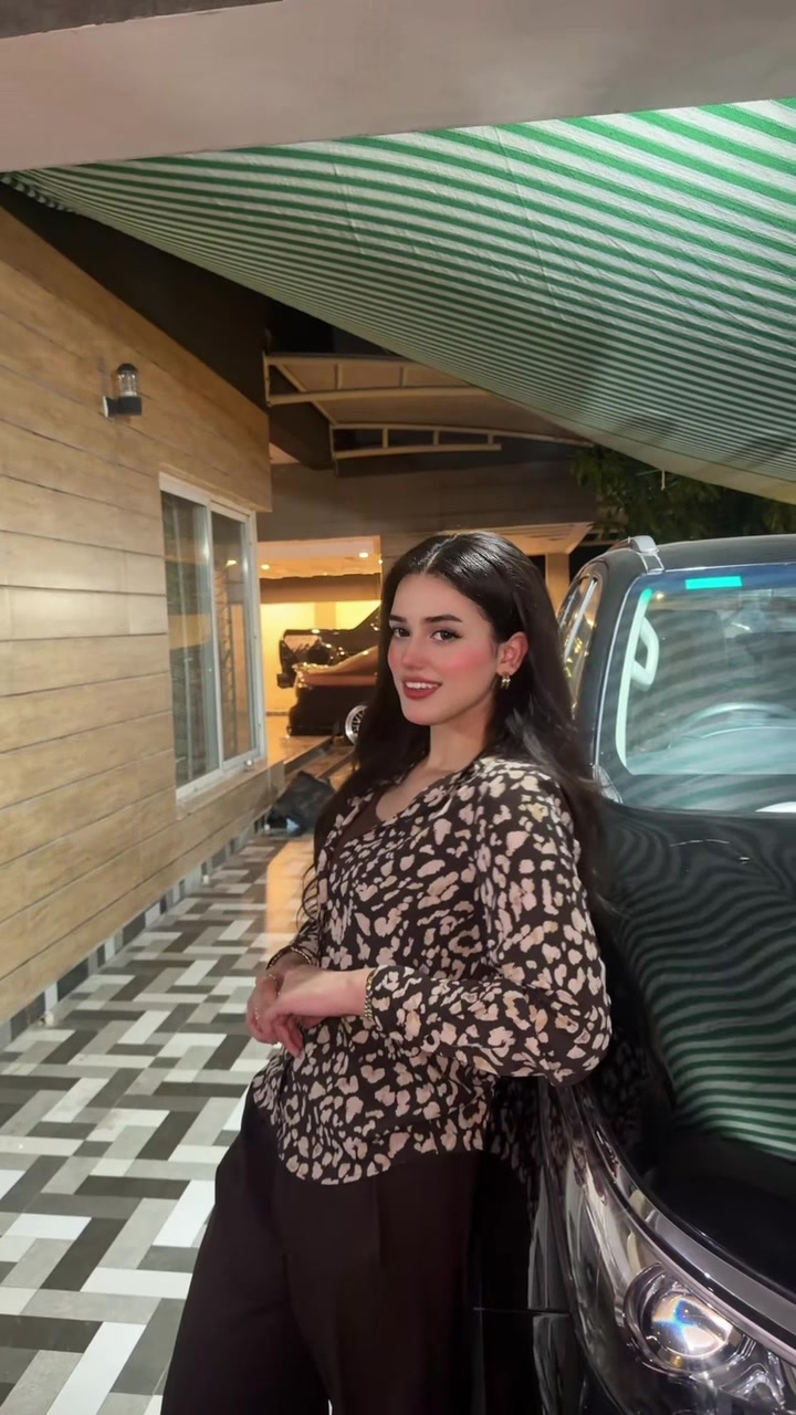 @Alina Amir