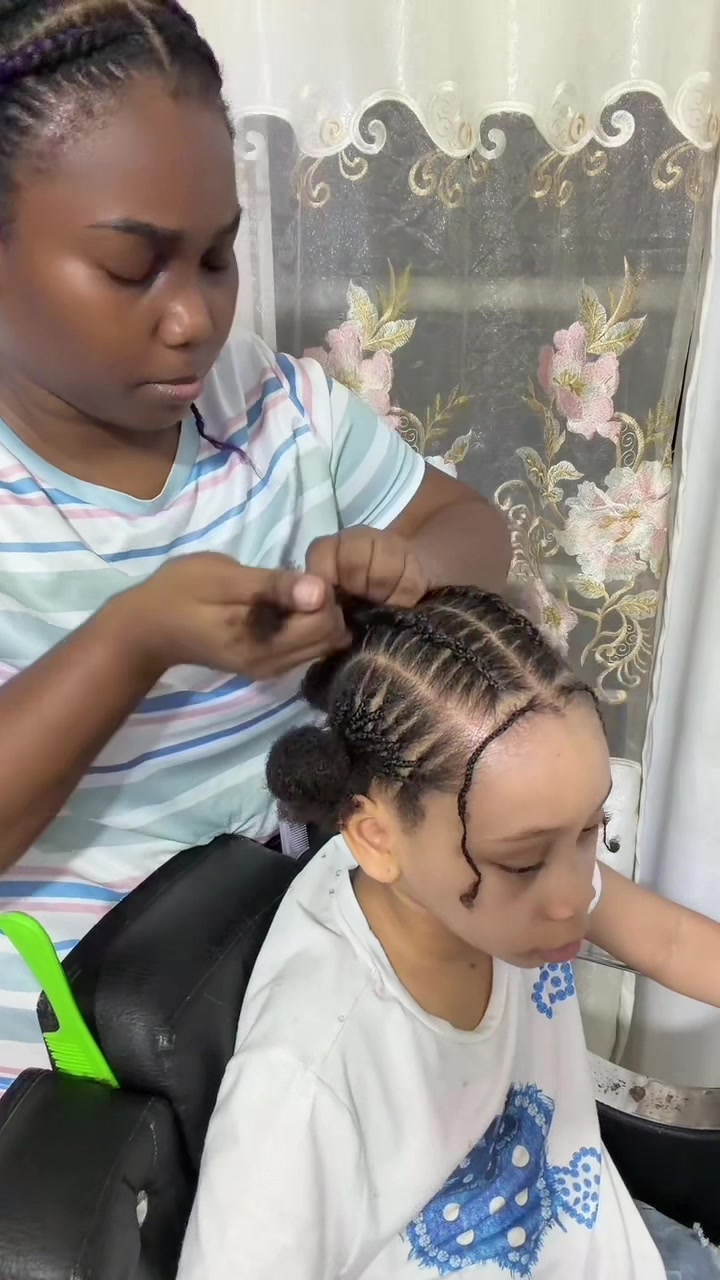 @Cyndimontaño