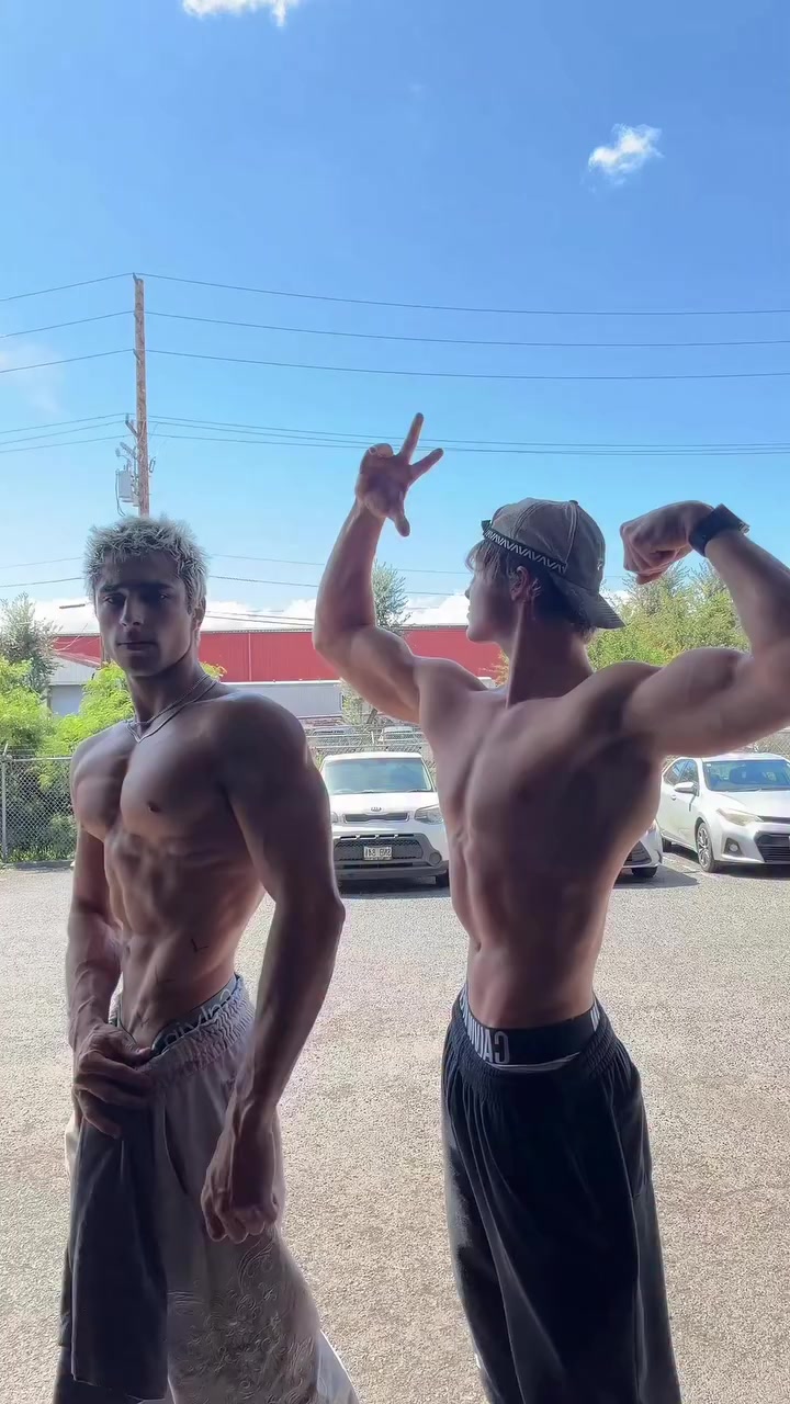 @Twinkboy