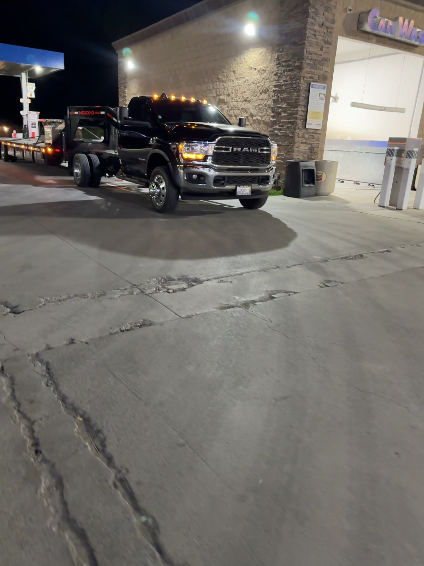 @Straight haulin