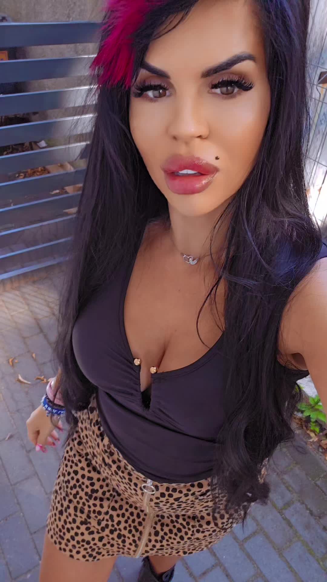 @_sindi_skandal_