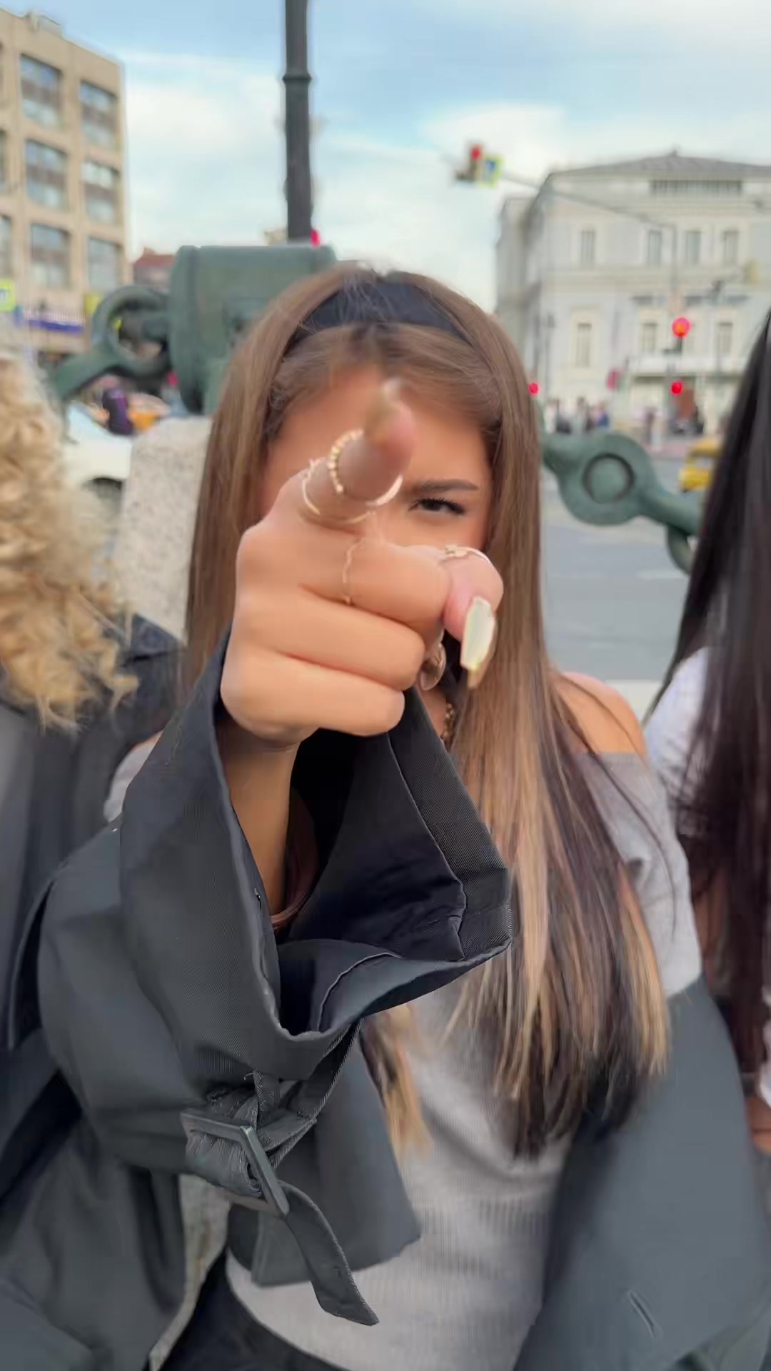 @Thehypehouserus
